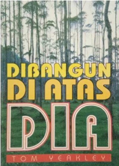 Buku Dibangun Di Atas Dia oleh Tom Yeakley