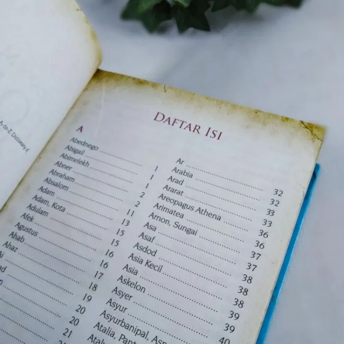 Buku Tokoh dan Tempat Dalam Alkitab oleh Stephen M. Miller